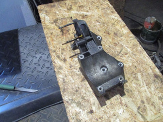 Кронштейн компрессора и насоса ГУР 96352822 Шевроле Авео, Лачетти 1,4-1,6 литра 16V, - БУ-4