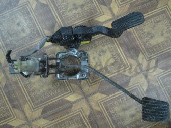 Педаль газа Шевроле Авео Т250 - Педальный блок: педаль газа, педаль тормоза, кронштейн 96801510 - БУ