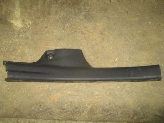 Накладка порога внутренняя задняя правая 769E83BA0A Ниссан Тиида N17X Верса Седан с 2011г S72, - БУ