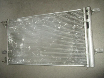 Радиатор кондиционера 13267649 13377763 52420688 CRD182F08 с АКПП Астра J Круз Орландо, - БУ