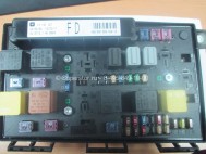 Блок предохранителей Опель Астра H моторного отсека 13191127, FD без крышки и предохранителей, - БУ