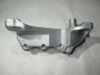 Кронштейн опоры двигателя правой 95325758 96852493 96852492 Шевроле Авео Т300 на 1,6-1,8 литра, - GM