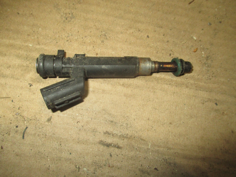 Форсунка топливная 166001KT0A Ниссан Кашкай Тиида 1,6 литра HR16DE ...