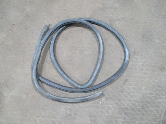 Уплотнитель проема двери Форд Фокус 1 передней левой 1495869 M1F4B 387285, - БУ