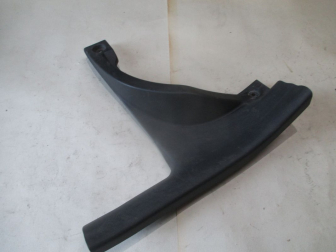 Накладка порога задняя левая внутренняя 858754Y000  Киа Рио 3 с 2011г - ДЕФЕКТ внутренний скол - БУ