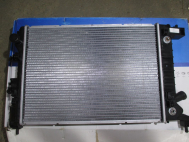 Радиатор охлаждения Шевроле Кобальт 95460094 96945756 LRC05194 с АКПП, - Luzar