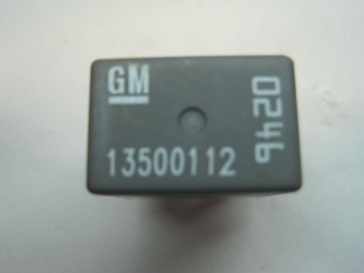 Реле 13500112, 0246 Chevrolet Malibu Orlando Opel Insignia многофункциональное Cерое, - БУ