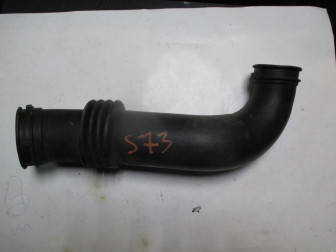 Патрубок корпуса воздушного фильтра YS4U9R504GB Форд Фокус 1 2.0 лит 8V Split PORT Escort Orion - БУ