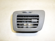 Сопло воздуховода центральное левое 52048094 Шевроле Кобальт - Серое, - БУ