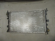 Радиатор охлаждения Форд Фокус 1 с МКПП 1,4-1,8 литра 1230030, 98AW8K160DF, 1333895, 1347430, - БУ