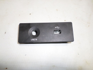 Накладка разъема AUX и USB CM5T044KB2AA EU-13 Форд Фокус 3 - БУ