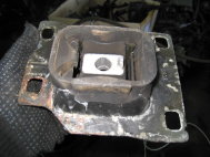 Подушка двигателя левая Форд Фокус 1, 1133020 двигатель Дизель 1,8 литра, - БУ