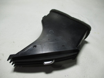 Сопло воздуховода панели центральный правый LR016371 VP6H5XA01820AB 6H5201820AD Фрилендер 2, - БУ