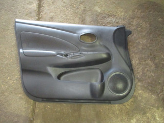 Облицовка двери Ниссан Верса передней левой 809019KF3A с 2011г электрика, - БУ