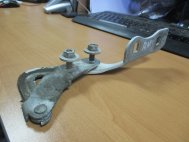 Петля капота Форд Фокус 2 правая 1318469, 1595455, 4M5116800AB, - БУ