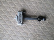 Ограничитель дверей задних Ниссан Мурано Z50 с 2004 по 2008 года 82430CA010, 82430CA01A, - БУ