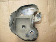 Кронштейн задней балки 8V515K965AE 1678468 задний правый Форд Фиеста MK5 до 2008 г, - БУ