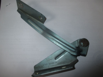 Петля капота Форд Фокус 1 правая 1059635, 1070727, 1101591, XS4116800AE, - БУ