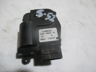 Мотор привода заслонки отопителя салона Форд Фокус 3 AV6N19B634AA 1699371 - 2 пин - S-52, - БУ