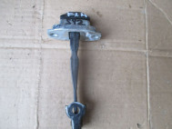 Ограничитель дверей передних Ниссан Верса N17X седан с 2011г 804303AA1A, - БУ