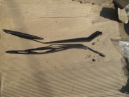 Поводок стеклоочистителя левый Ниссан Тиида С11 с 2017 года 28881EM30A, 28881ZN90A, - БУ